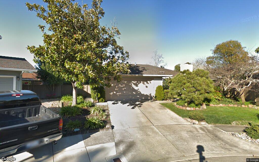 310 Arlington Court - Google Street View